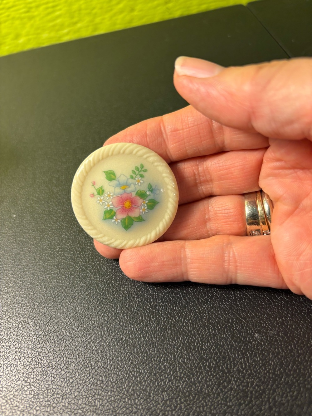Vintage 1970s Avon Cream Floral Round Brooch with Pink and Green Flowers